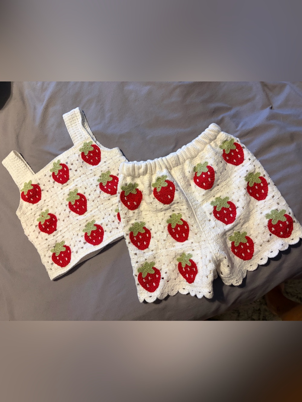 Boutique 2T Strawberry Knit Crochet Set Tank Top Shorts 2 Piece NWOT